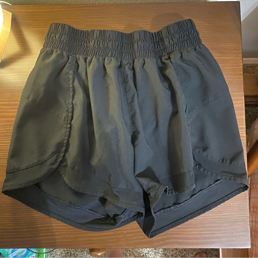 Gaiam 4” Woven Shorts- Black